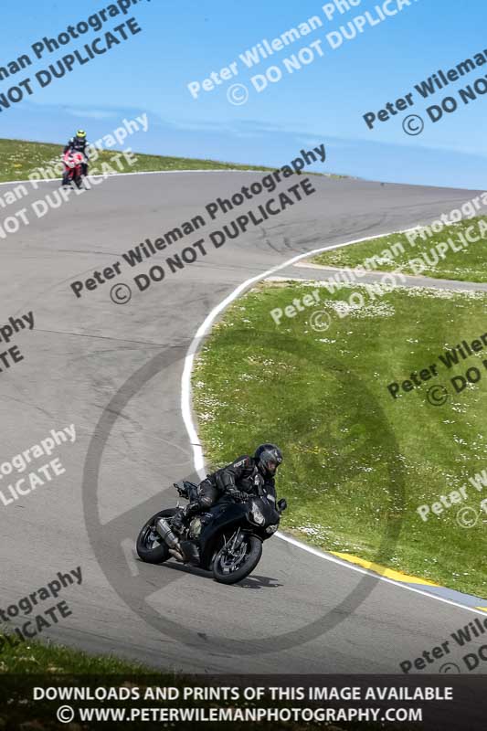 anglesey no limits trackday;anglesey photographs;anglesey trackday photographs;enduro digital images;event digital images;eventdigitalimages;no limits trackdays;peter wileman photography;racing digital images;trac mon;trackday digital images;trackday photos;ty croes